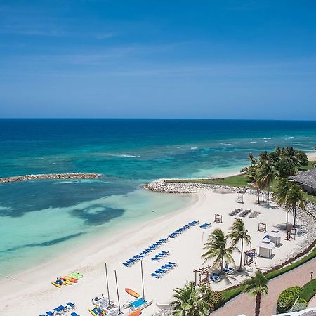 Palmyra Luxury Beach Condos Монтего Бей Екстериор снимка