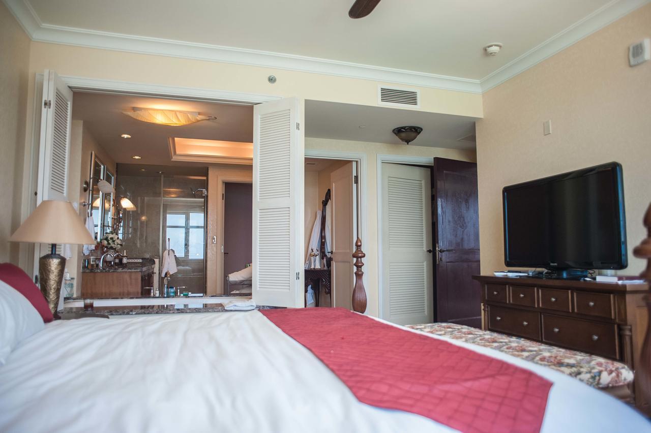 Palmyra Luxury Beach Condos Монтего Бей Екстериор снимка