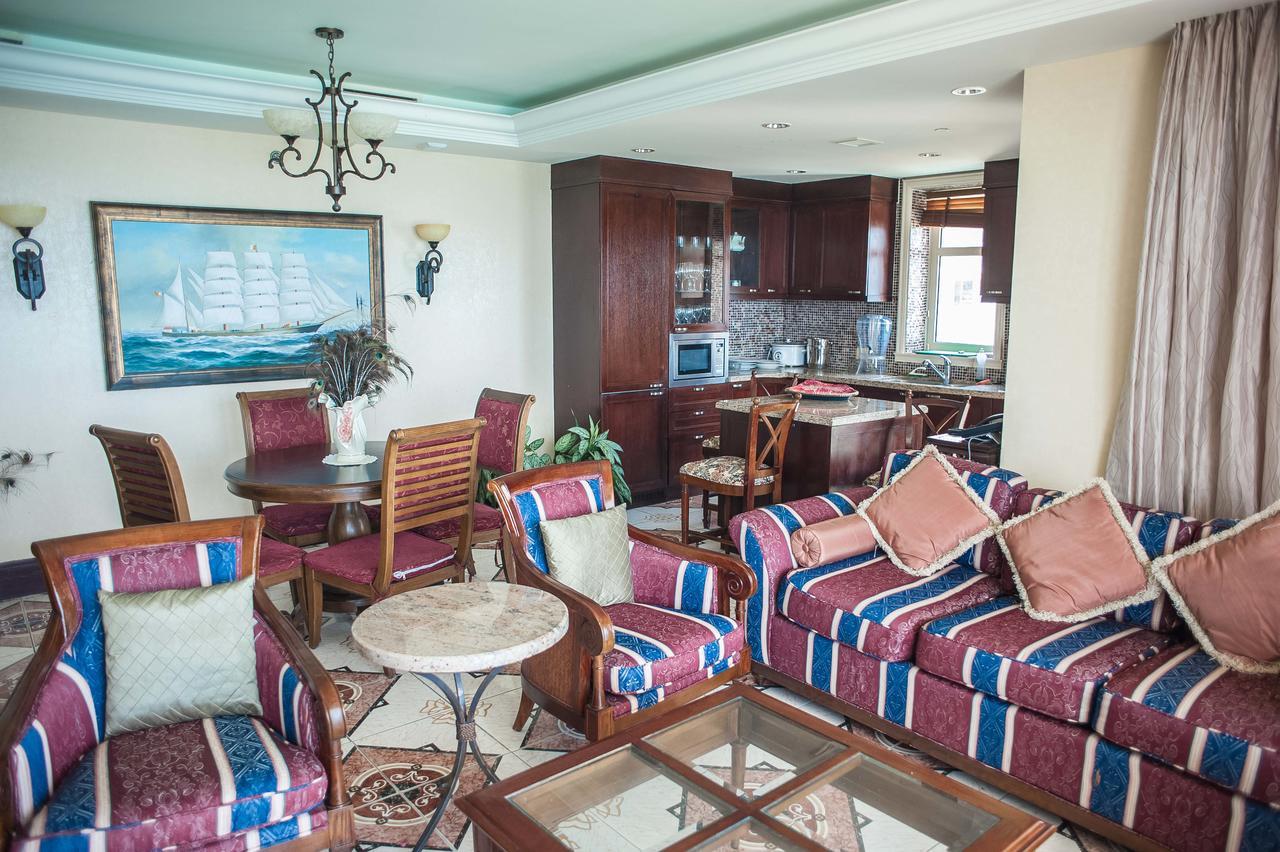 Palmyra Luxury Beach Condos Монтего Бей Екстериор снимка